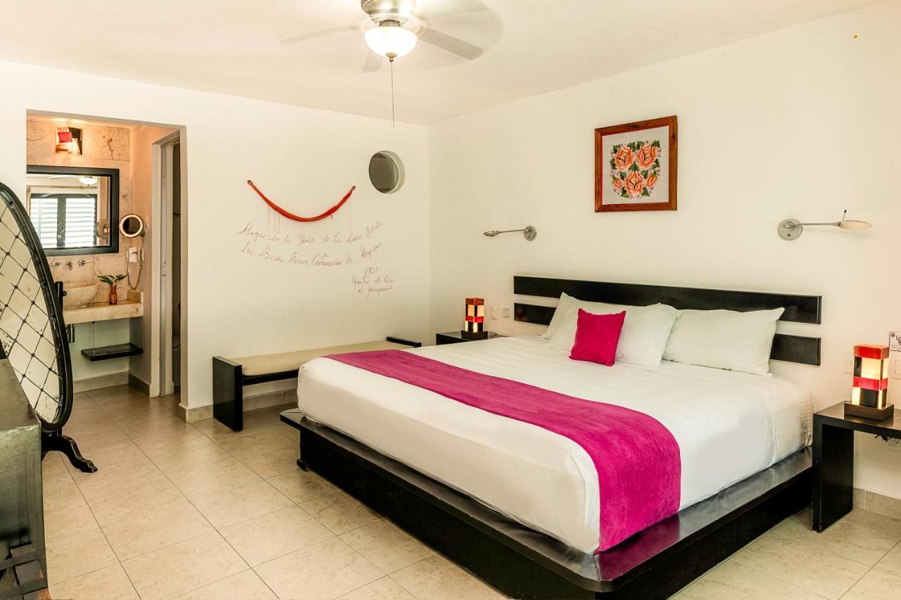 Casa Ticul Hotel Boutique - 5Th Ave (Adults Only) Playa del Carmen Bagian luar foto A room at the hotel