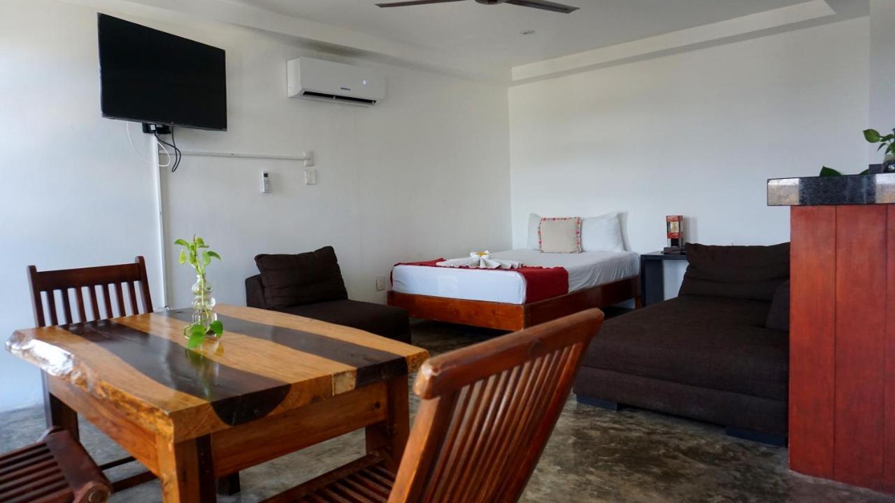 Casa Ticul Hotel Boutique - 5Th Ave (Adults Only) Playa del Carmen Bagian luar foto A room at the hotel