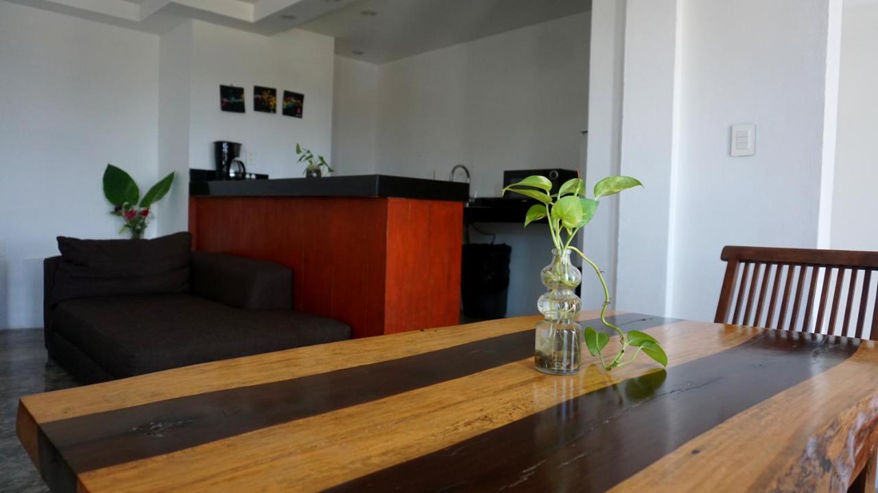 Casa Ticul Hotel Boutique - 5Th Ave (Adults Only) Playa del Carmen Bagian luar foto A modern open plan kitchen