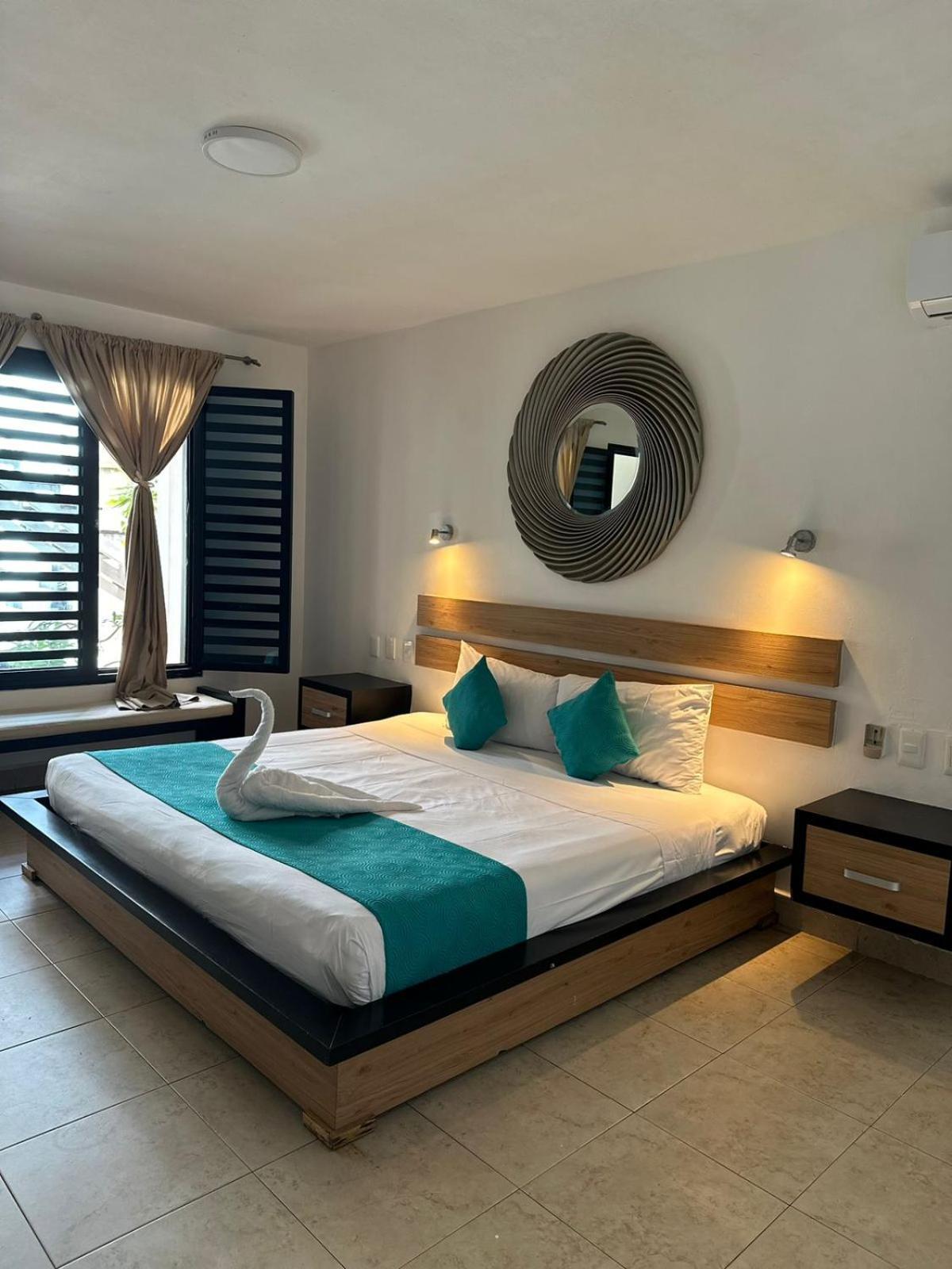 Casa Ticul Hotel Boutique - 5Th Ave (Adults Only) Playa del Carmen Bagian luar foto A bedroom at the hotel